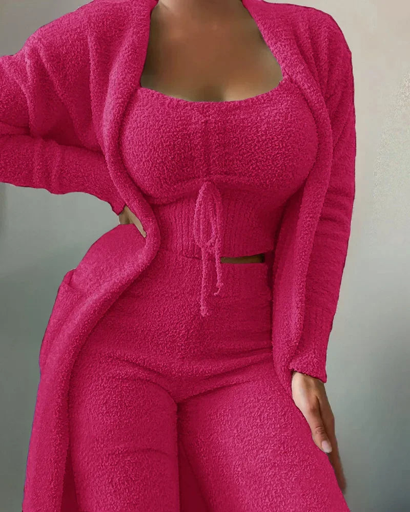 "2022 New Autumn/Winter Women's 3-Piece Velvet Pajama Set: Includes Crop Top, Long Pants, and Coat. Made of warm, soft fleece, perfect for cozy homewear. Available in sizes S-3XL."